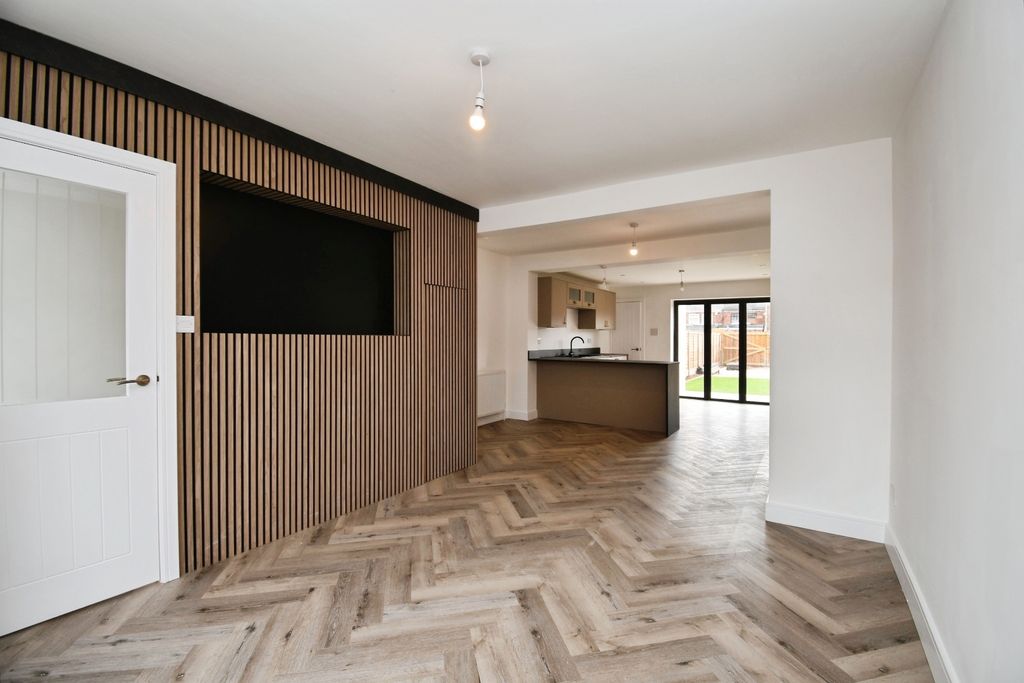 Property photo 2 of 15 Open Plan Lounge / Dining Room / Kitchen