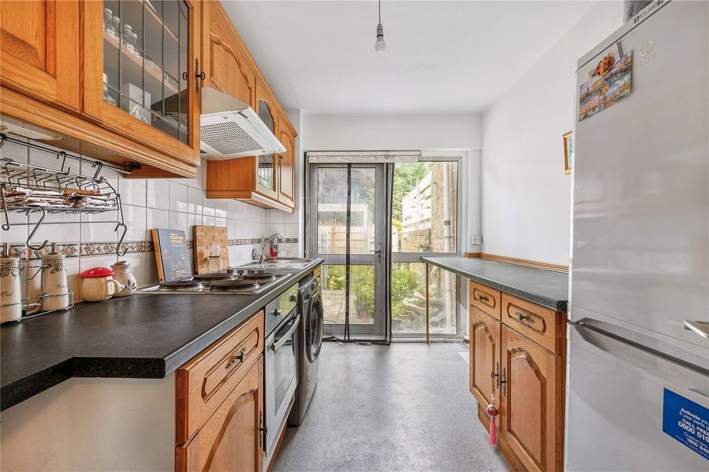 Property photo 2 of 10 Utility Room