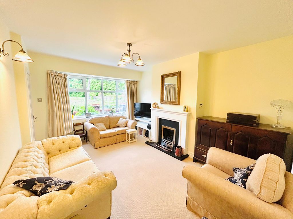 Property photo 3 of 33