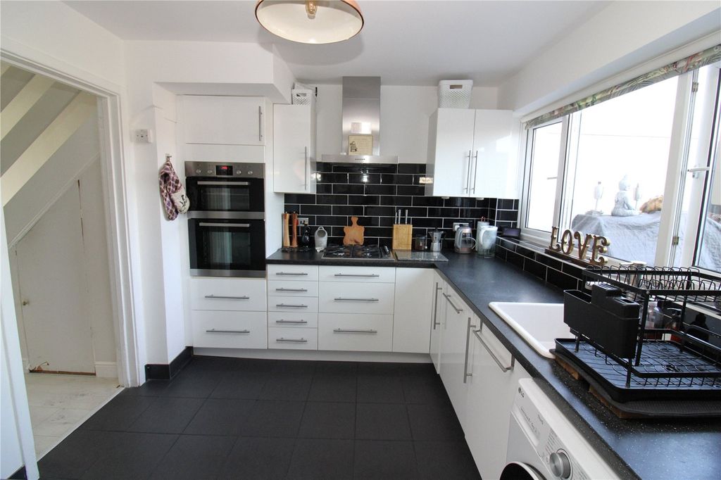 Property photo 3 of 20 Picture No. 12