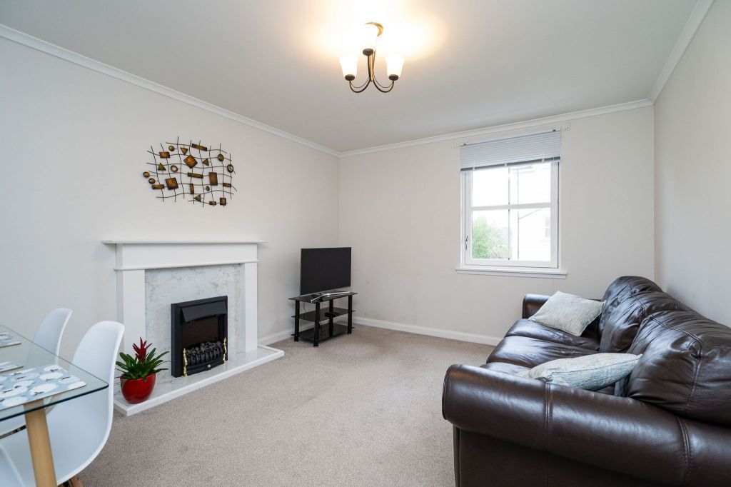 Property photo 2 of 23