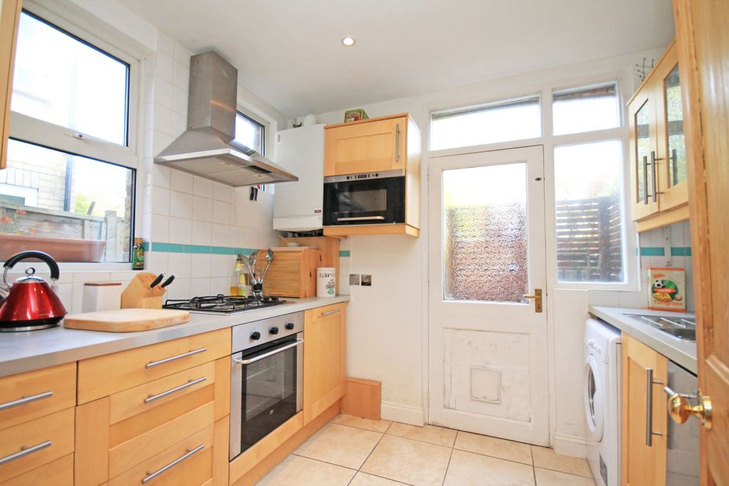 Property photo 2 of 6