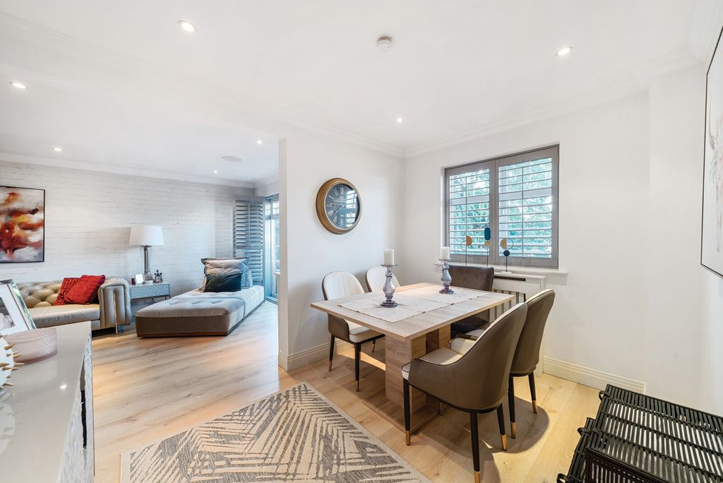 Property photo 3 of 13 1295064-11-682B77...