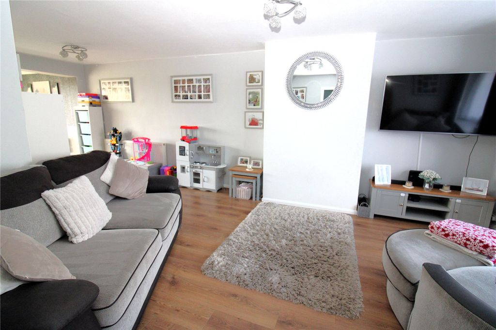 Property photo 2 of 19 Picture No. 09