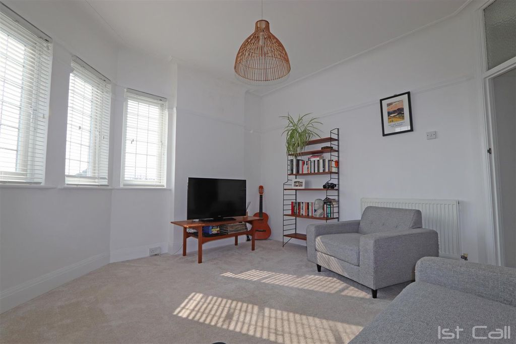 Property photo 2 of 8 Lounge_1.Jpg