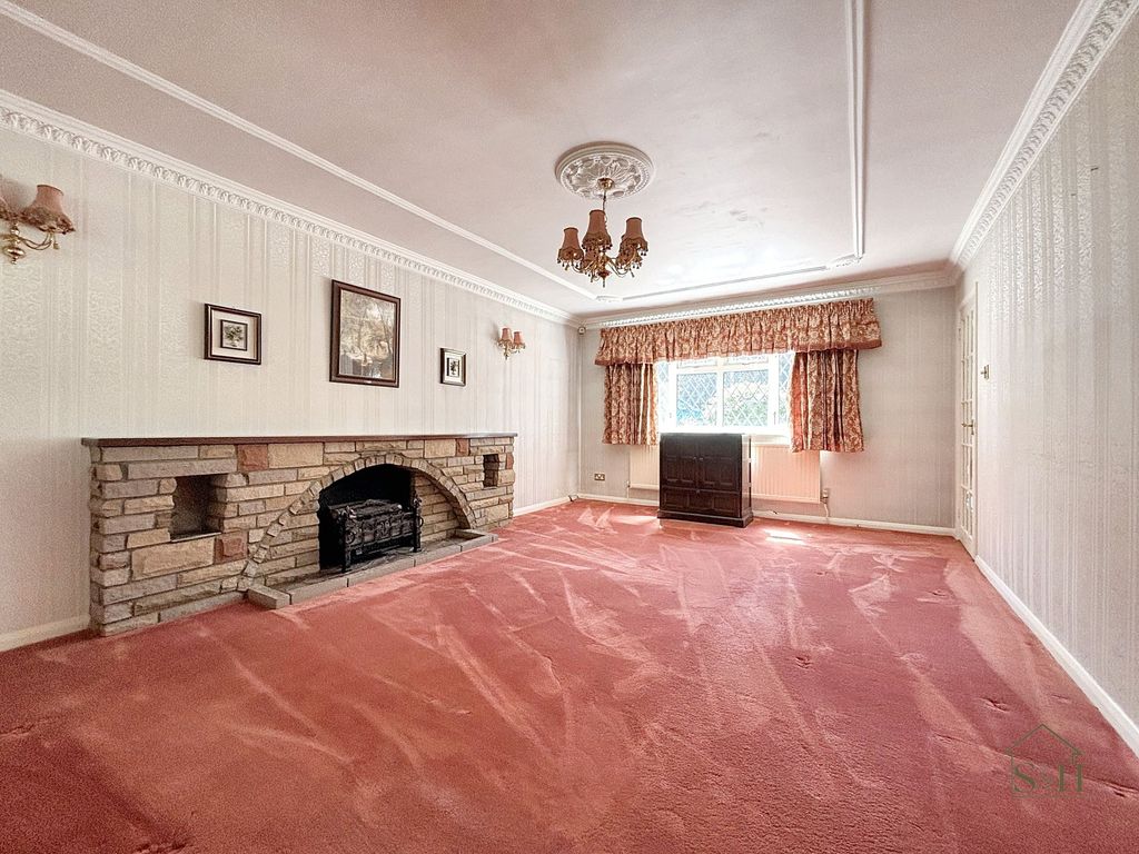 Property photo 3 of 18