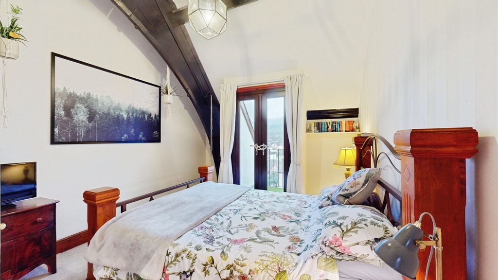 Property photo 3 of 15 Pbox-Img.Jpg