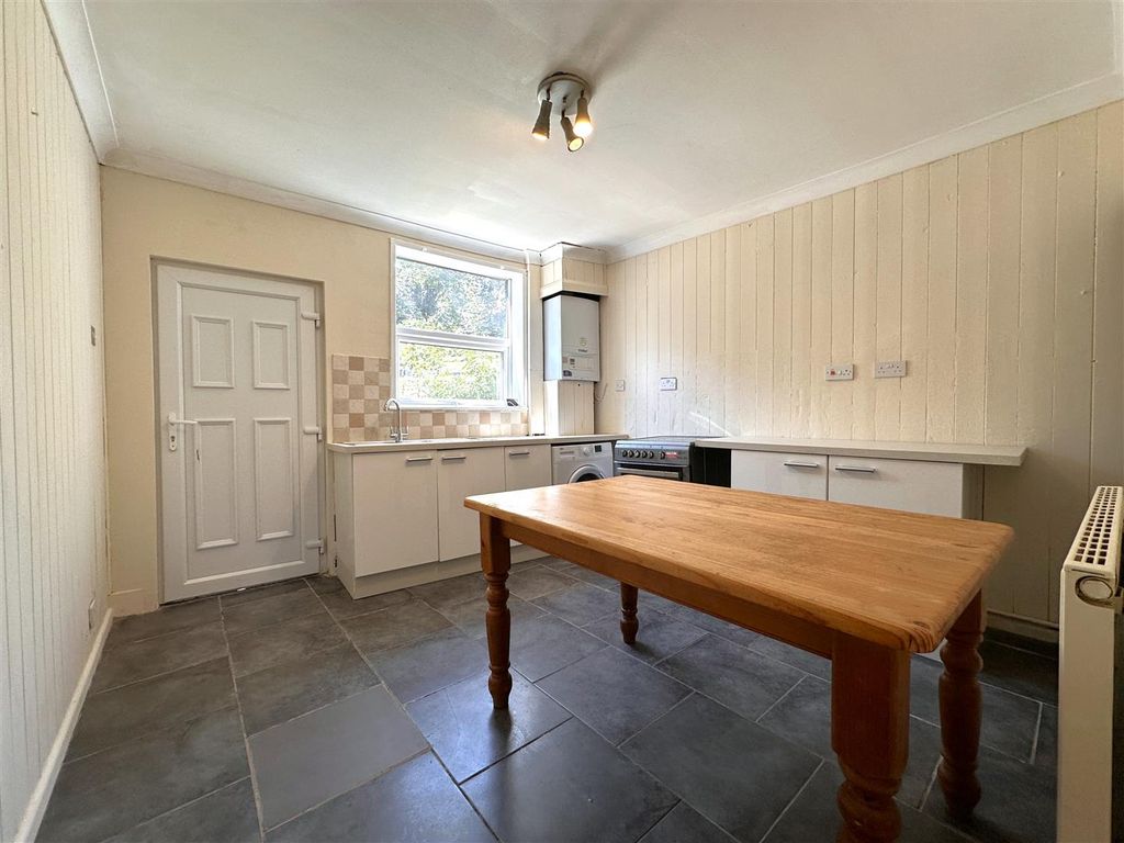 Property photo 3 of 12 Kitchen/Diner 112