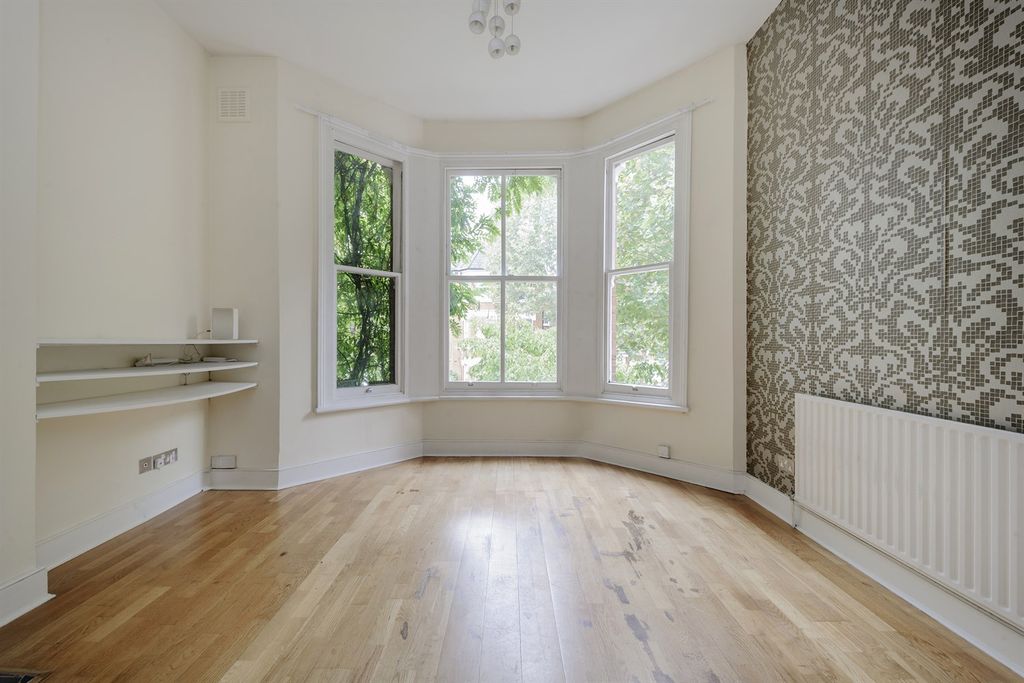 Property photo 1 of 7 (Main)