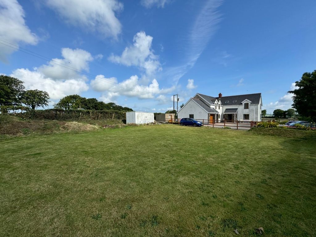 Property photo 1 of 52