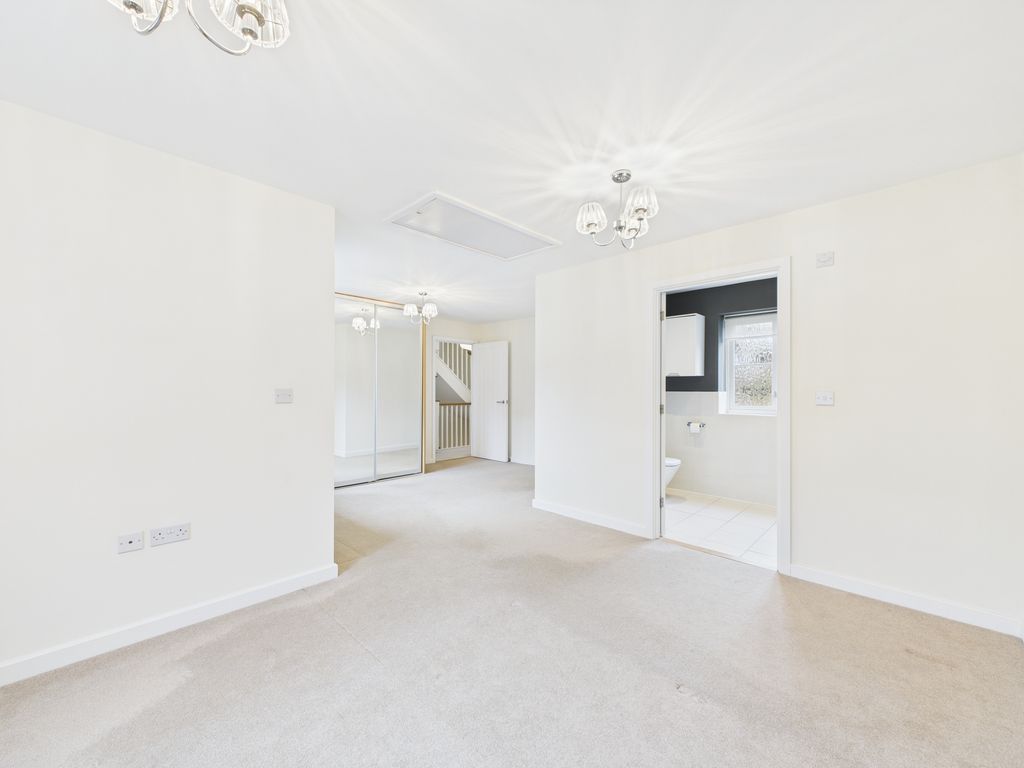 Additional image 11 of 4 bed semi-detached house to rentFarley Close, Wickhurst Green, Horsham, West Sussex RH12