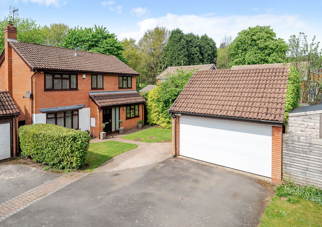 Property photo 1 of 18