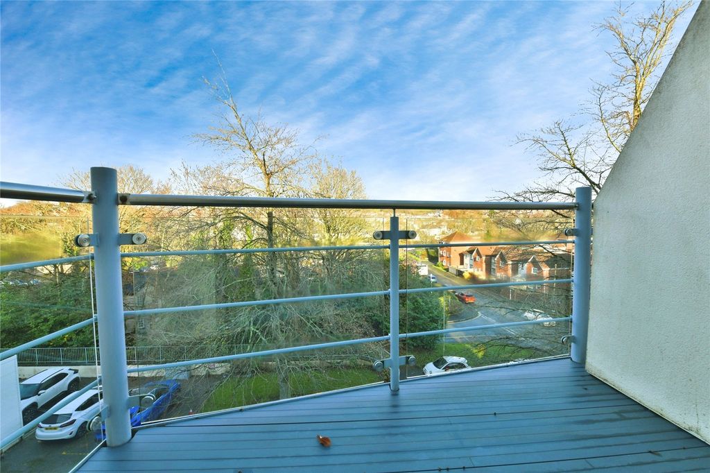 Property photo 2 of 9 General View