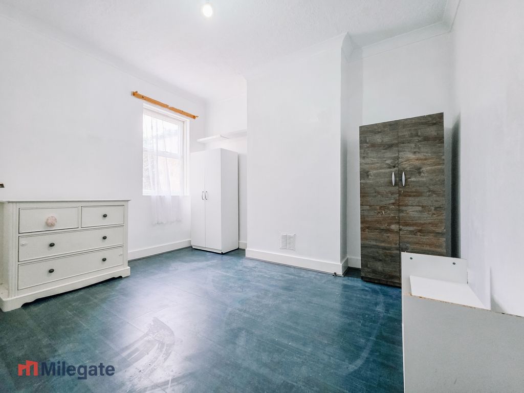 Property photo 3 of 5 Photo 3