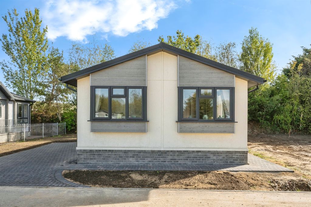 Property photo 1 of 1