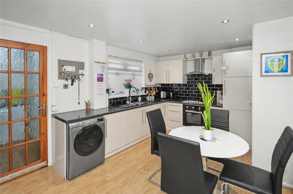 Property photo 2 of 11 Picture 2