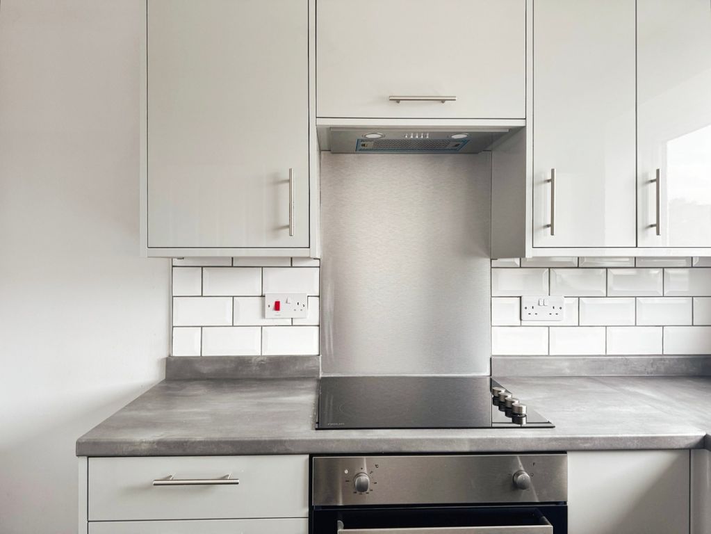 Property photo 3 of 8 3946288