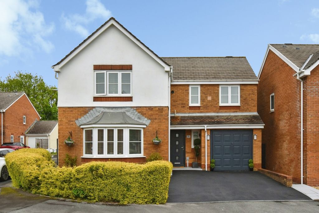 Property photo 1 of 31 Pbox-Img.Jpg