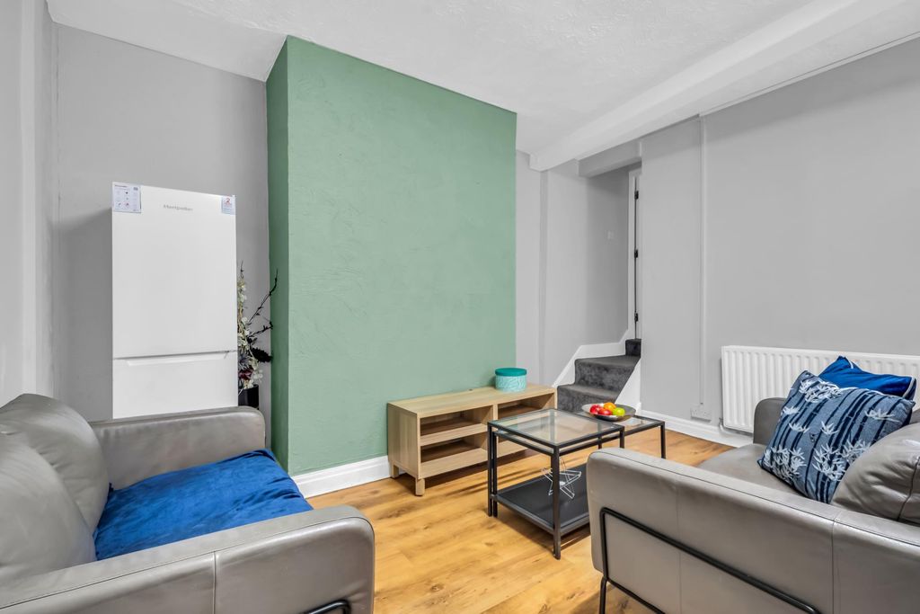 Property photo 2 of 11 Property Photo