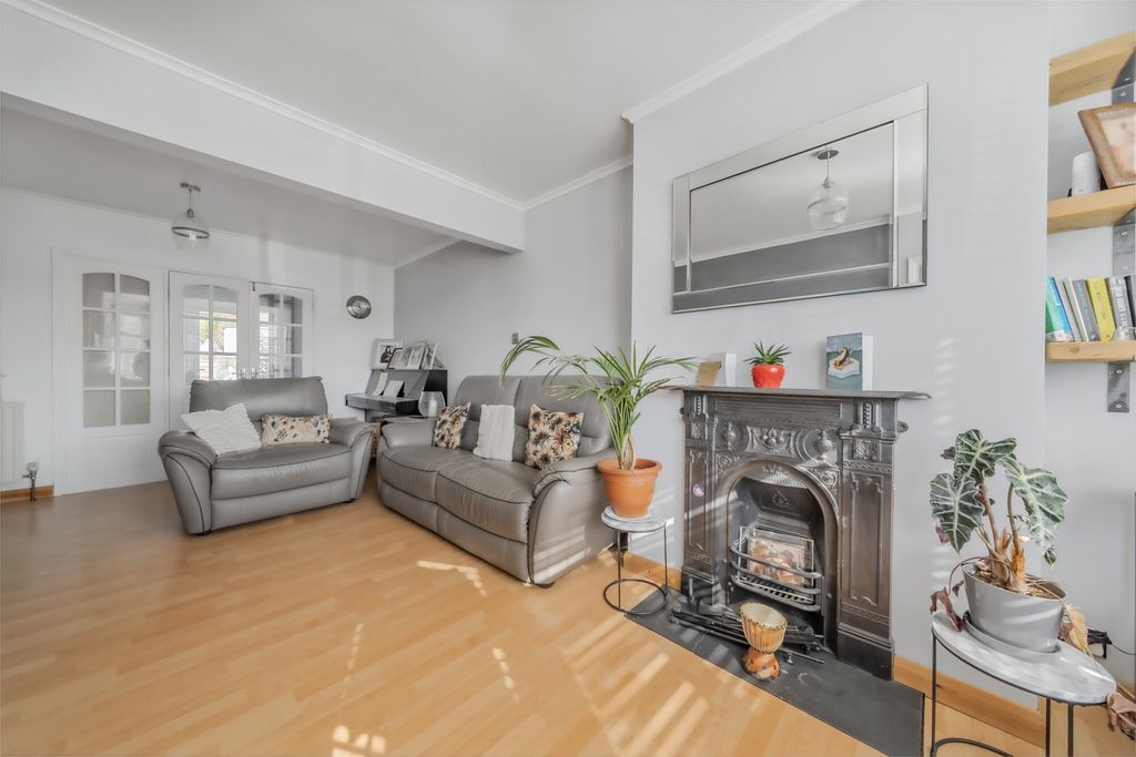 Property photo 3 of 11 Reception Room