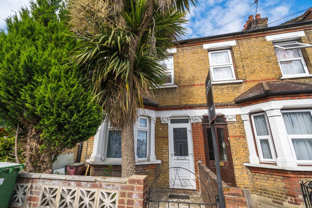 Property photo 1 of 15 External