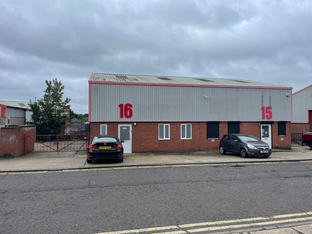 Property photo 1 of 7 Photo 8