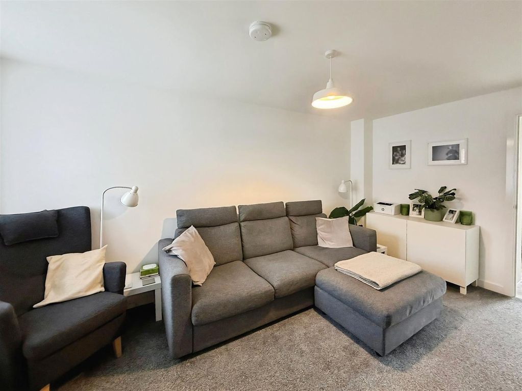 Property photo 3 of 16 Reception Room