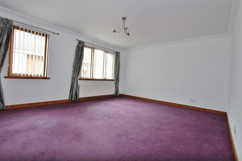 Property photo 2 of 8 Lounge (2).Jpg