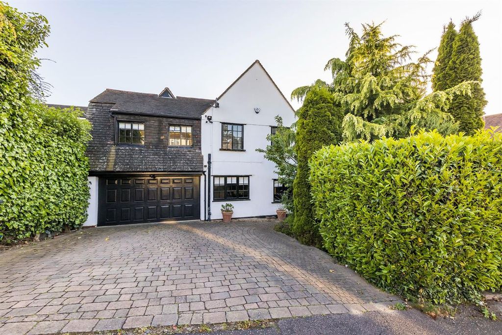 Property photo 1 of 34