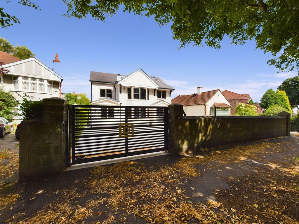 Property photo 1 of 60