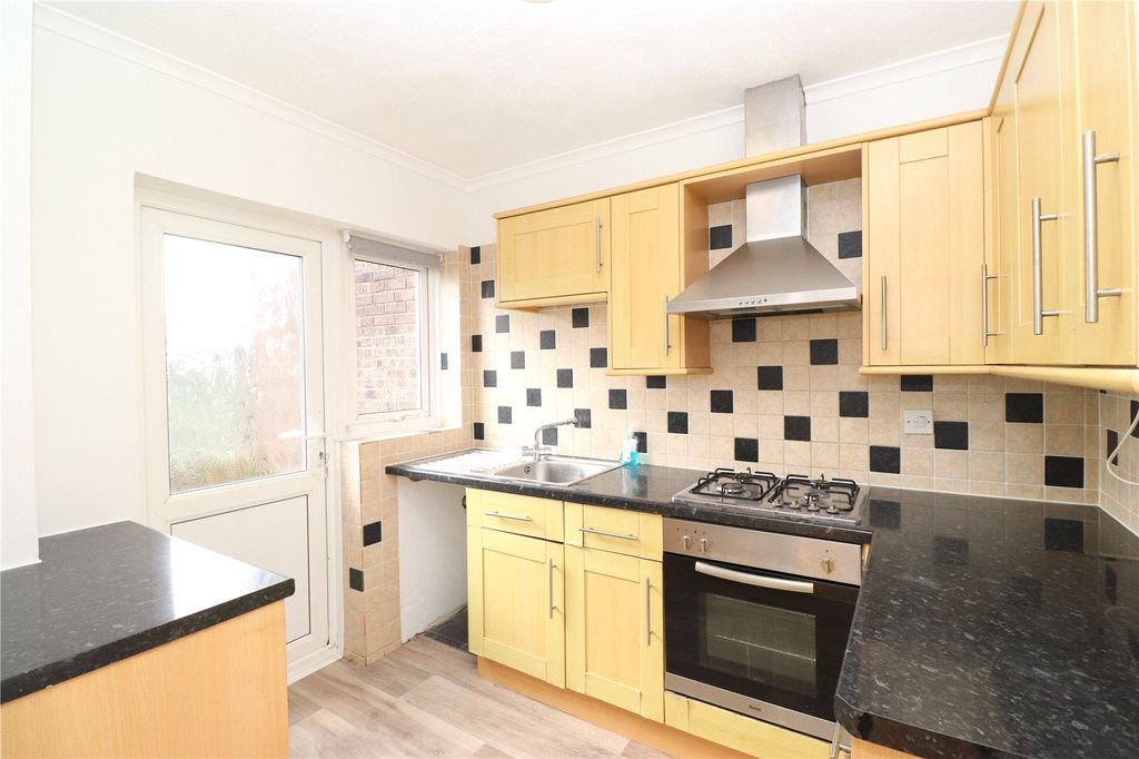 Property photo 3 of 10 Picture No. 24