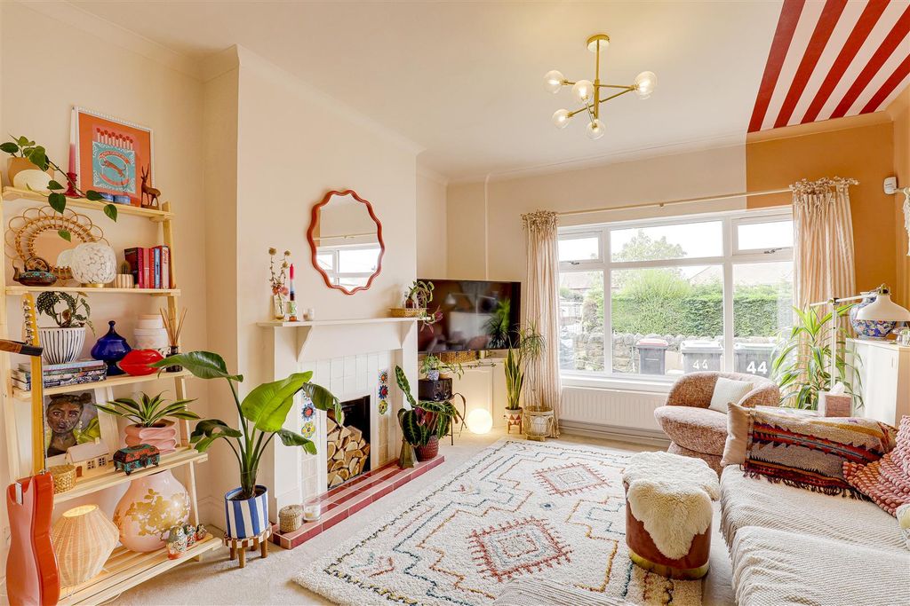 Property photo 2 of 27 5082.Jpg