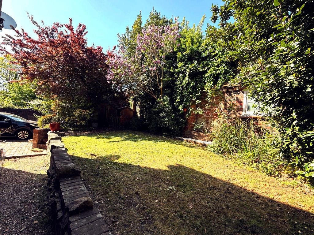 Property photo 3 of 11