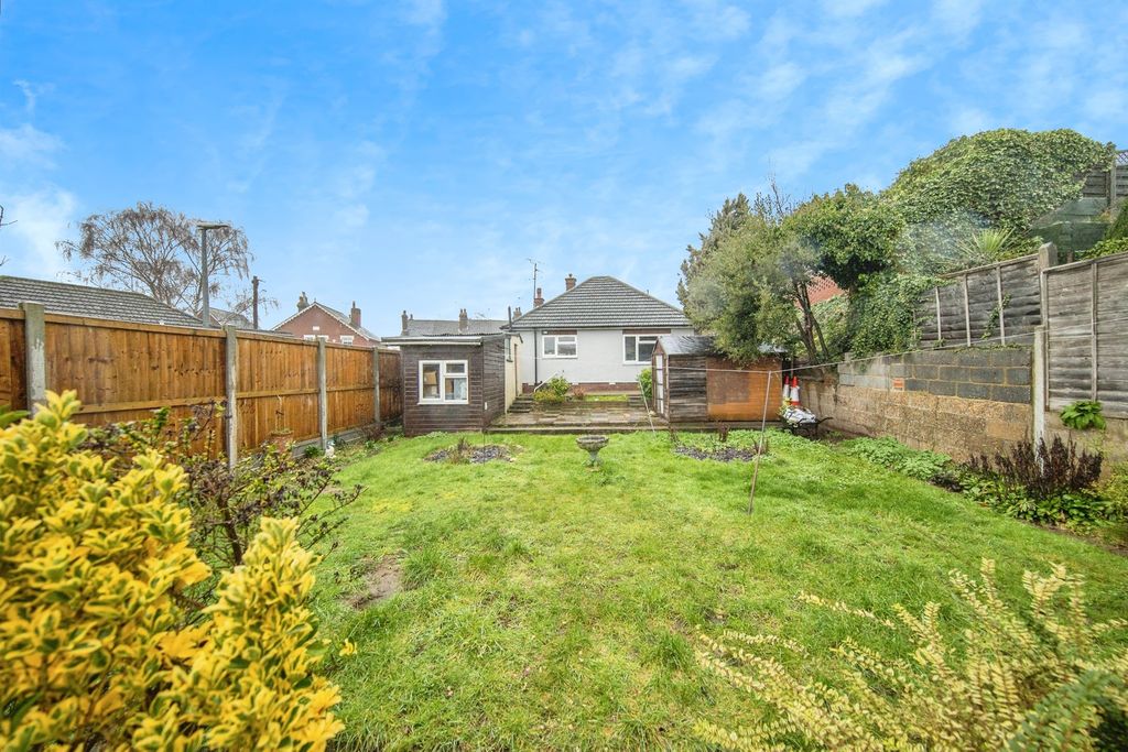 Property photo 2 of 13