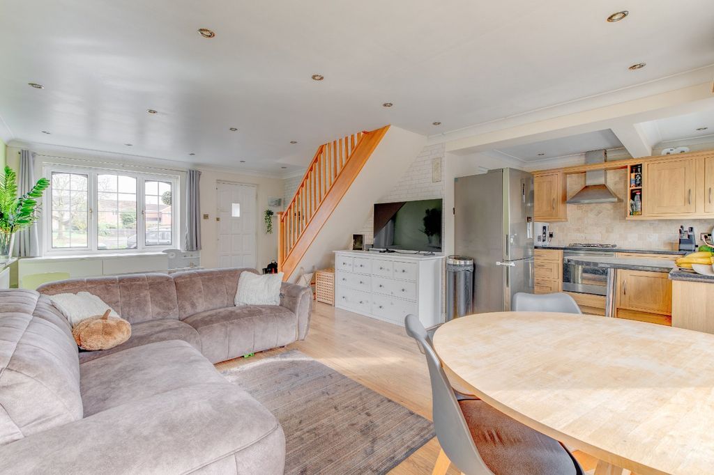 Property photo 2 of 13 Picture No. 12