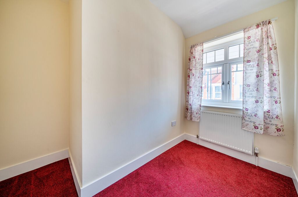 Additional image 5 of 3 bed maisonette for saleThirsk Road, Mitcham CR4