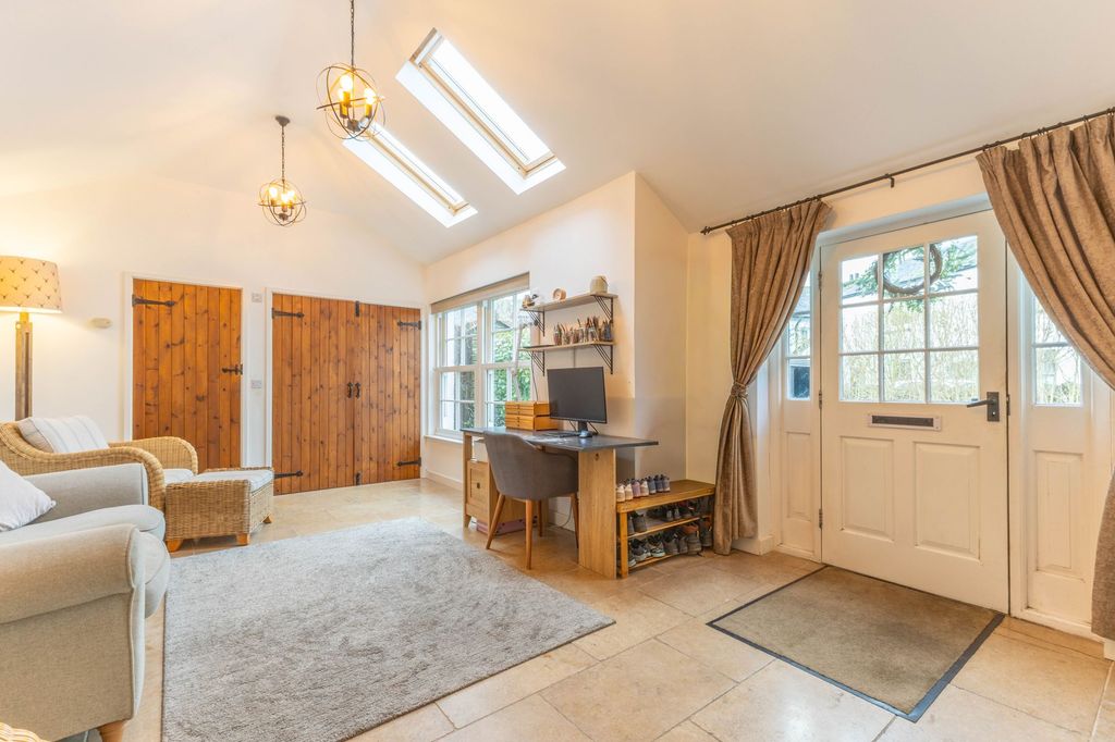 Property photo 2 of 18 Living Room (Rear)