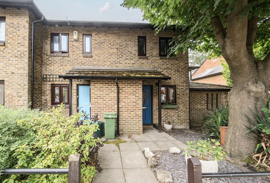 Property photo 1 of 11 1332459-14-6889Fd...