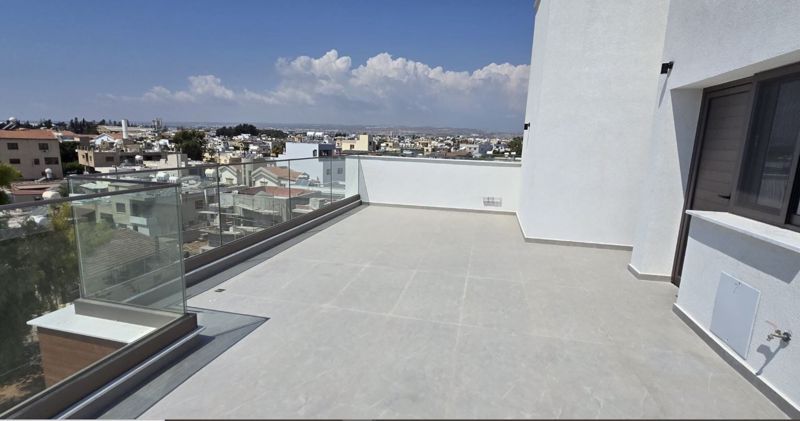 Property photo 2 of 12 Roof Terrace