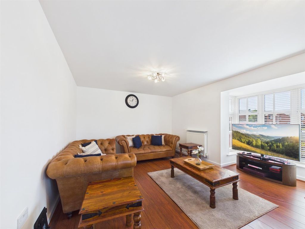 Property photo 3 of 15 Cam02435G0-Pr0270-Still002.Jpg
