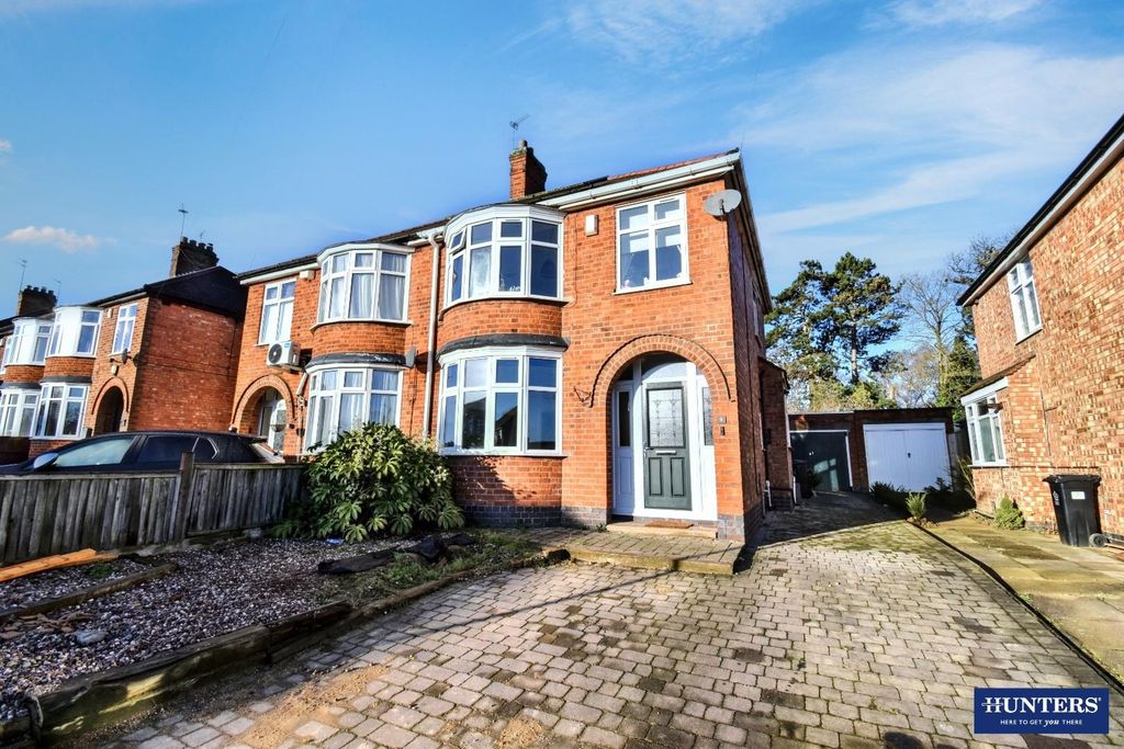 Property photo 1 of 19 Outside