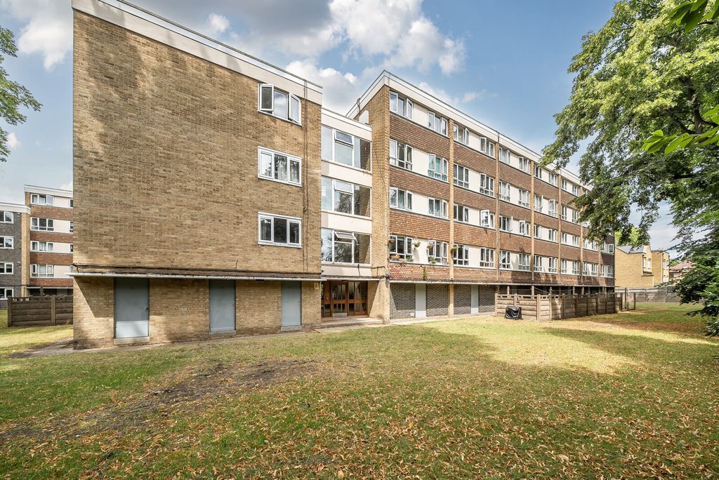 Property photo 3 of 12 1325224-4-687E37E...