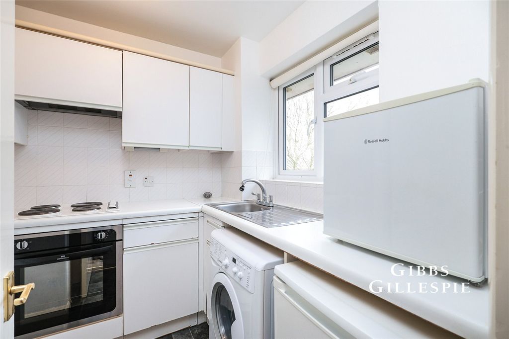 Property photo 3 of 13 Picture No. 18