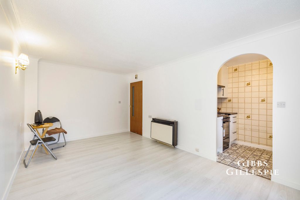 Property photo 3 of 18 Pbox-Img.Jpg