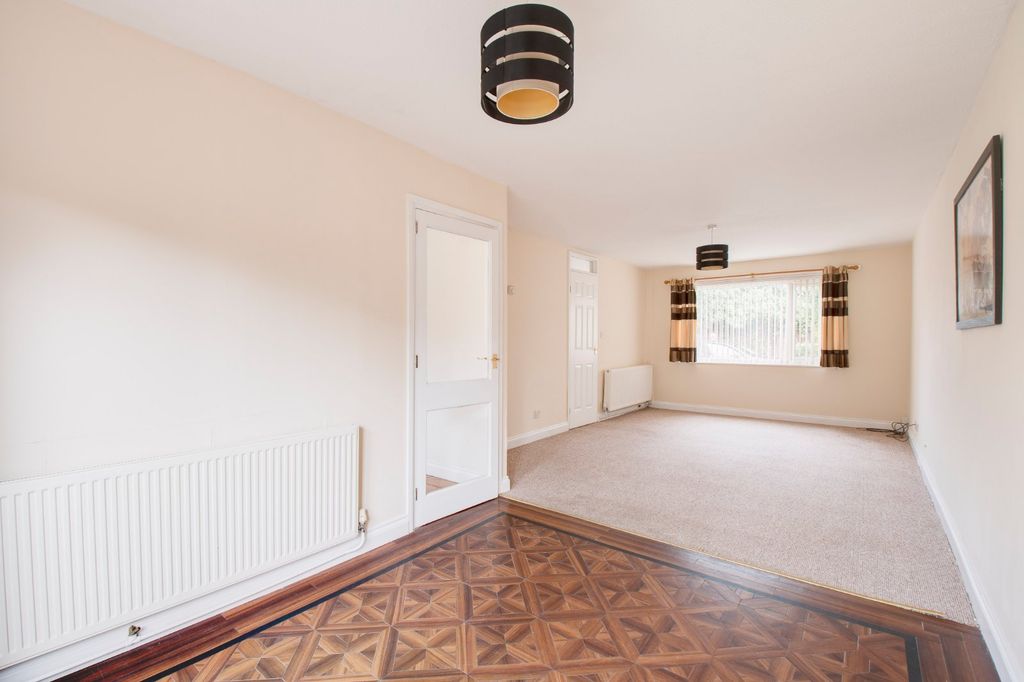 Property photo 2 of 17 Picture No. 01