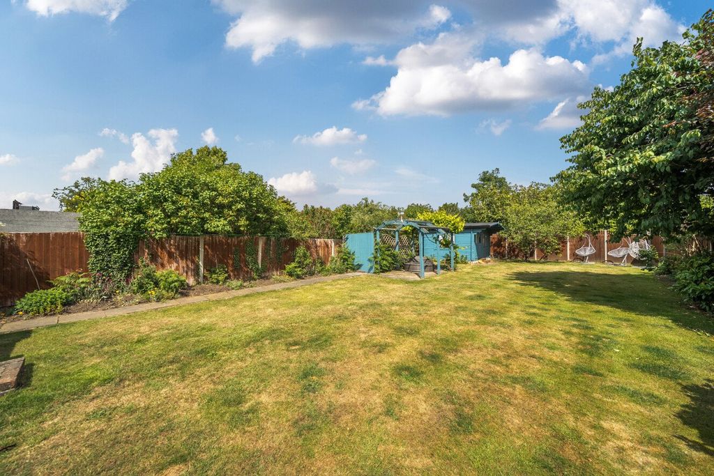 Property photo 2 of 20 Picture No. 23