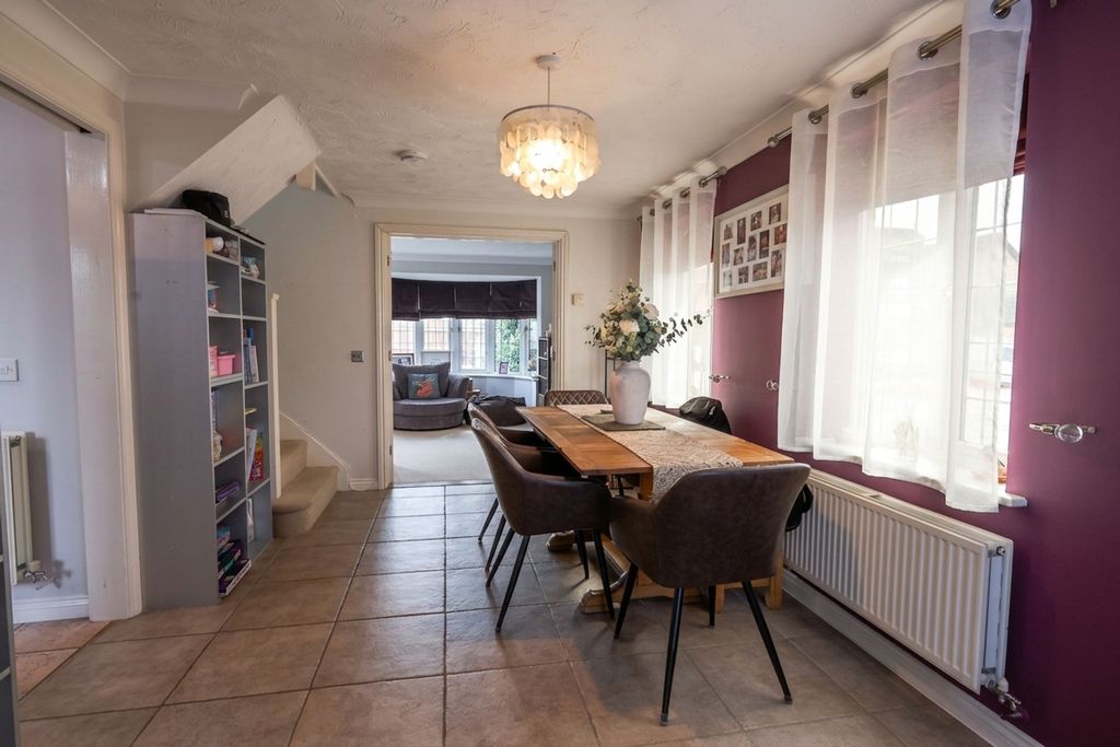 Property photo 2 of 13