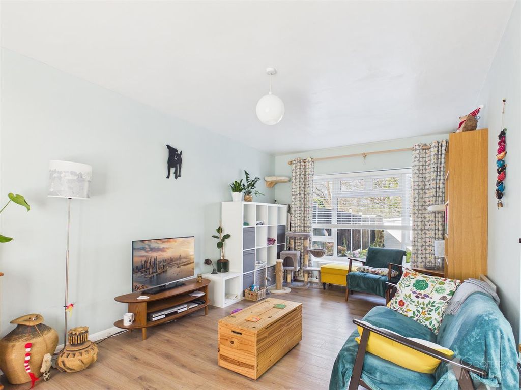 Property photo 3 of 10 Cam02367G0-Pr0388-Still003.Png