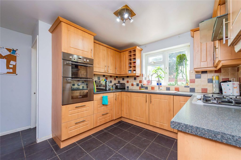 Property photo 3 of 36 Picture No. 05