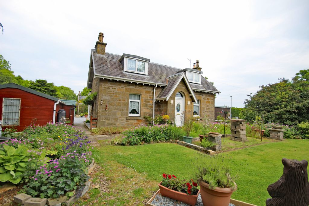 Property photo 2 of 37
